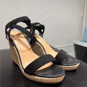 Dream Pairs Black and Tan Wedge Sandals with Espadrille Design